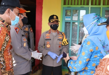 Sampaikan Duka Kapolda Bengkulu Melayat ke Rumah PDP Meninggal