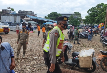 Ops Yustisi TNI/POLRI dan Satpol PP Himbau Masyarakat Patuhi Prokes