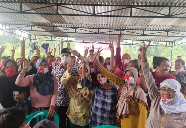 Sampaikan Doa dan Dukungan Masyarakat Padang Ulak Tanding : Pak Rohidin Sangat Mengerti Petani Kopi
