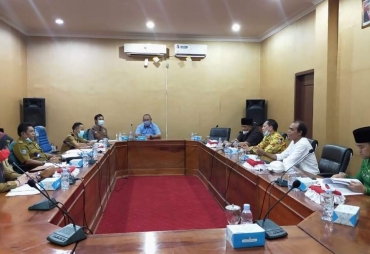Rapat Dengar Pendapat Bersama Dinsos Dewan Kota Soroti Data Penerima Bansos