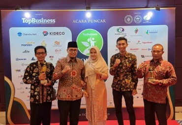 PDAM Tirta Hidayah Dulang Penghargaan TOP CSR 2021 