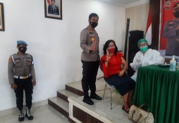 Kapolres Tanah Karo Pantau Pelaksanaan Penyuntikan Vaksin Sinovac