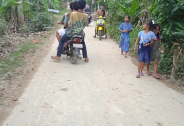 Warga Keluhkan Akses Jalan Berdebu Dan Tanah Berceceran Di Desa Sidomulyo