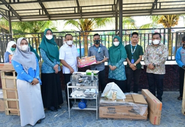 Bupati Batu Bara Tutup Pelatihan dan Berikan Bantuan Alat Produksi UMKM
