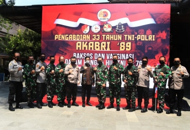 Pangdam IV/Diponegoro Hadiri Baksos Pengabdian 33 Tahun TNI-Polri Altar 89 Untuk Indonesia