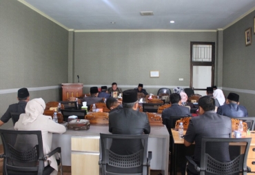 Rapat Paripurna Pandangan Umum Fraksi-Fraksi DPRD Dan  Jawaban Bupati Terhadap RAPBD Tahun Anggaran 2022