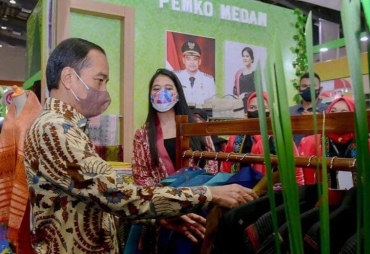 Buka Secara Resmi InacraftPresiden RI Joko Widodo Kunjungi Stand Pemko Medan
