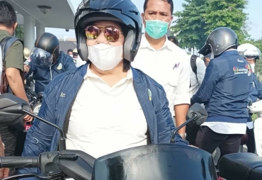 Bupati Karo Naik Sepmor Dari Rumdis Gubsu Menuju Lokasi Musrenbang RKPD