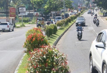 Pemerintah Kota Bengkulu terus menggeber penataan taman kota, terkhusus yang berada di median jalan