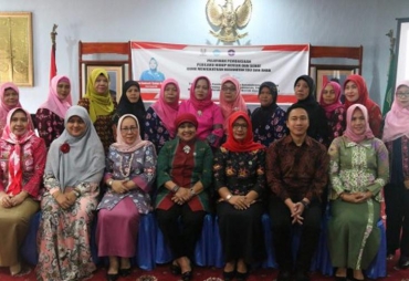 Pembina Kesejahtraan Keluarga (PKK) Kota Bengkulu bekerjasama dengan PT Unilever menggelar kegiatan pelatihan pembiasaan prilaku hidup bersih dan sehat guna (PHBS)
