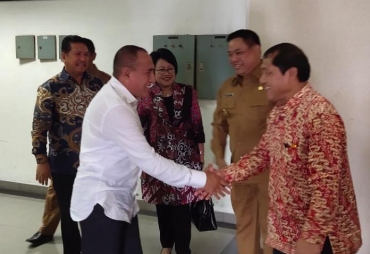Bupati Karo Terkelin Brahmana didampingi sekda kab karo Drs kamperas Terkelin Purba dan Kepala BPKPAD Andreasta Tarigan