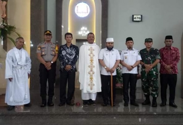 Walikota dan Wawali Monitoring Perayaan Natal 