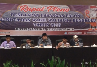 Tampak ketua KPU Darliansyah Membuka Acara Penetapan Paslon Walikota Bengkulu