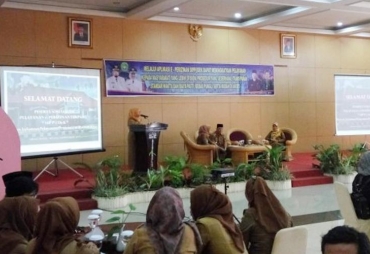 Pemerintah Kota Bengkulu melalui Dinas Penanaman Modal dan Pelayanan Terpadu Satu Pintu (DPMPTSP) terus memaksimalkan pelayanan publik dengan menggelar sosialisasi pelayanan E-Perizinan terpadu SIPP@DEK