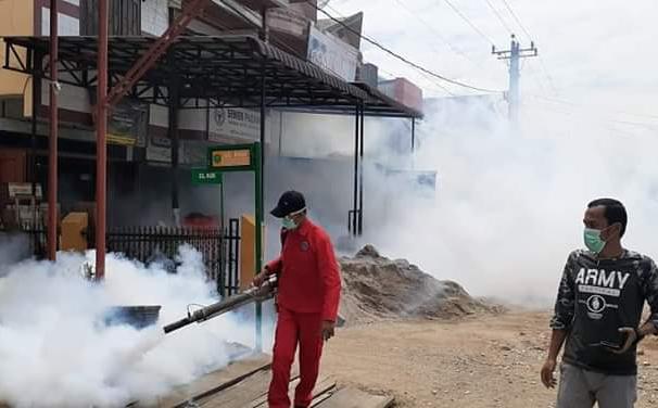 Cegah DBD Dinkes Sidimpuan Lakukan Fogging