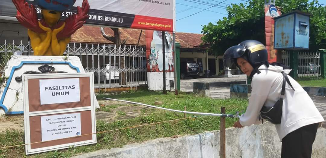 Antisipasi Corona Diskominfotik Provinsi Sediakan Tempat Cuci Tangan