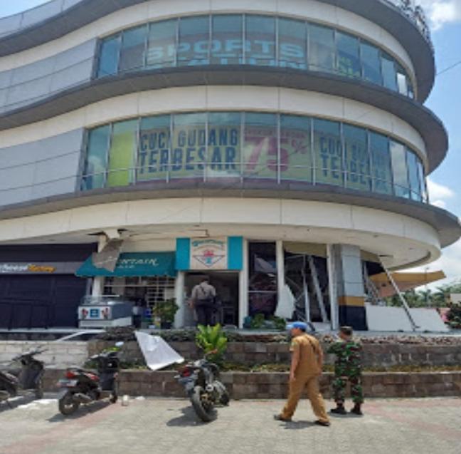 Ledakan Diduga Tabung Gas Hebohkan Plaza Ramayana Medan