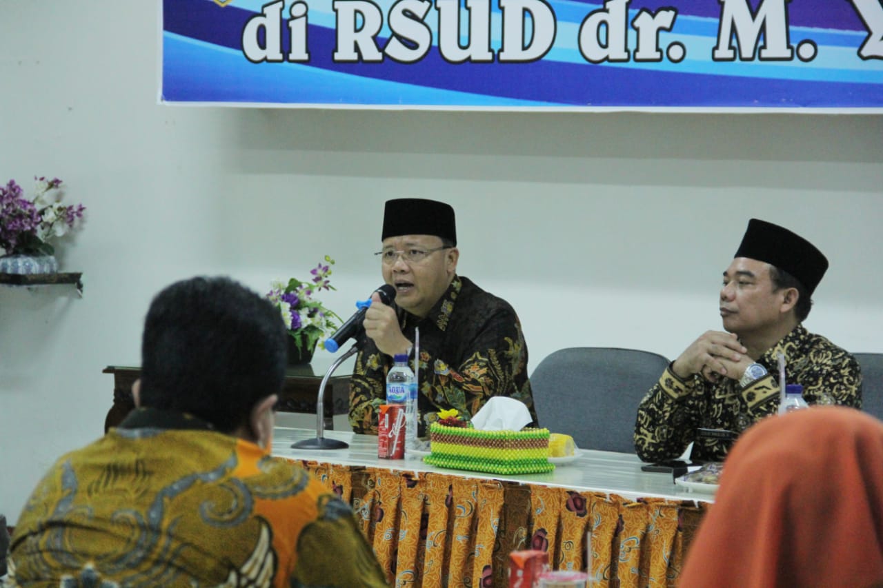 Motivasi Tenaga Medis Tangani Corona Gubernur Rohidin Perhatikan Keselamatan Kerja