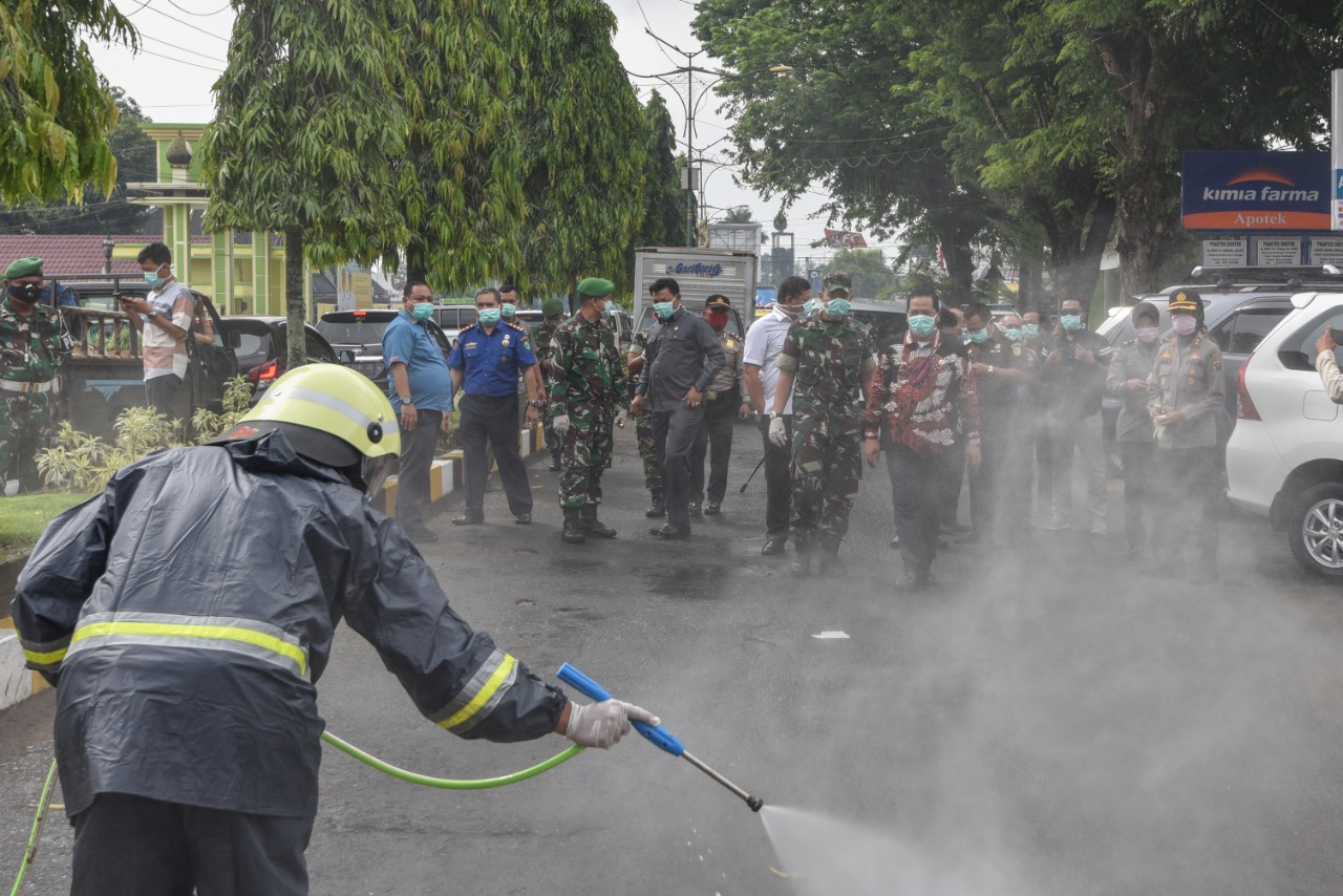 Antisipasi Corona Panglima TNI Intruksikan Penyemprotan Disinfektan