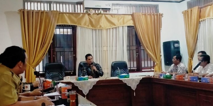 Komitmen Sejahterakan Honorer K2 Komisi I DPRD BU Gelar Hearing