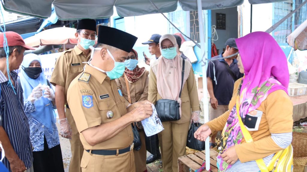 DP3P2AKB Bagi- Bagi Masker Dan Vitamin 