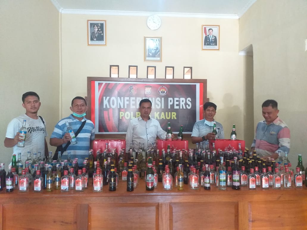 Gelar Ops Pekat Nala Polres Kaur Amankan Ratusan Botol Miras