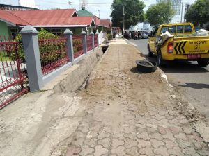 Jaga Keindahan Kota URC DPUPR Rutinkan Tebas Bayang