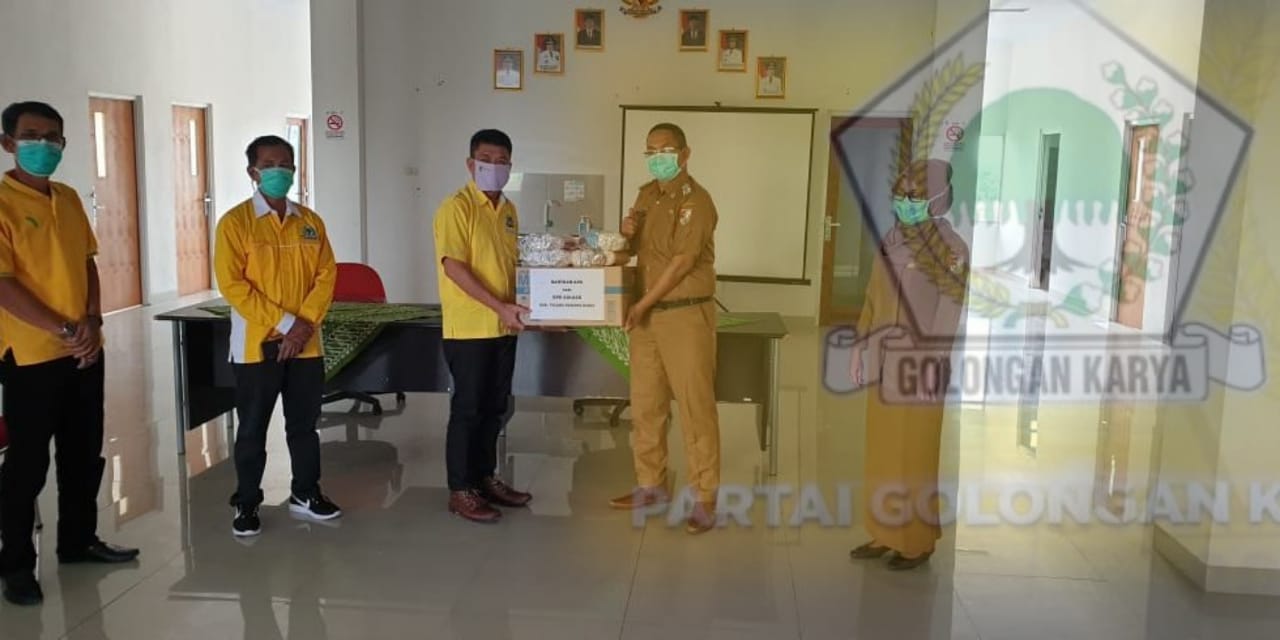 Sinergitas Golkar Tubaba Berikan Bantuan APD ke RSUD
