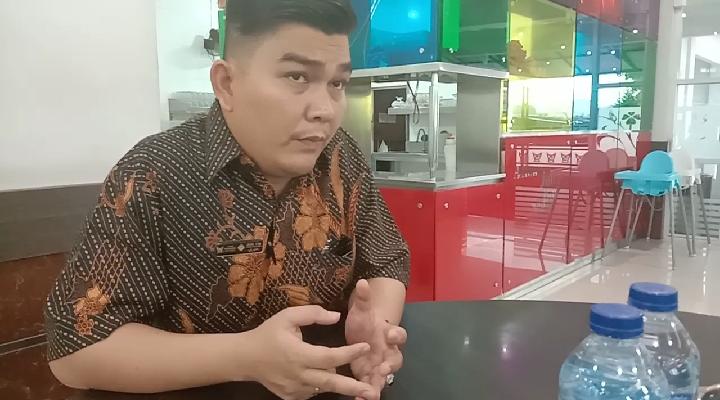Makan di RM Sederhana Pemilik Berlakukan Peraturan Ketat Protokol Kesehatan Covid-19