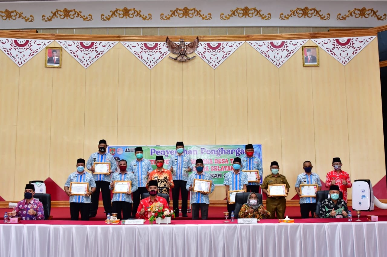 Salurkan Dana Desa Tercepat Bupati Musirawas Beri Penghargaan 25 Desa