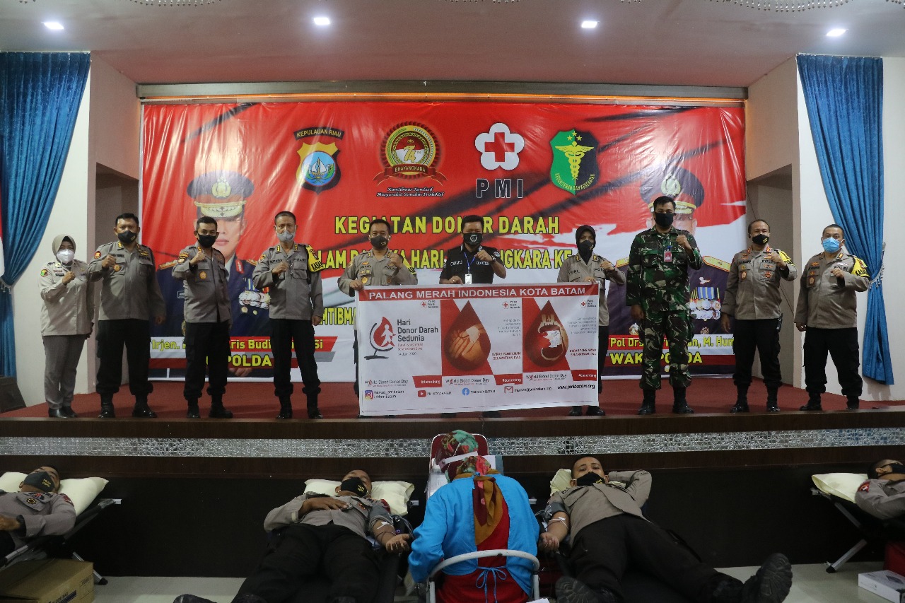 Hari Bhayangkara 205 Personil Polri dan TNI Antusias Ikuti Donor Darah