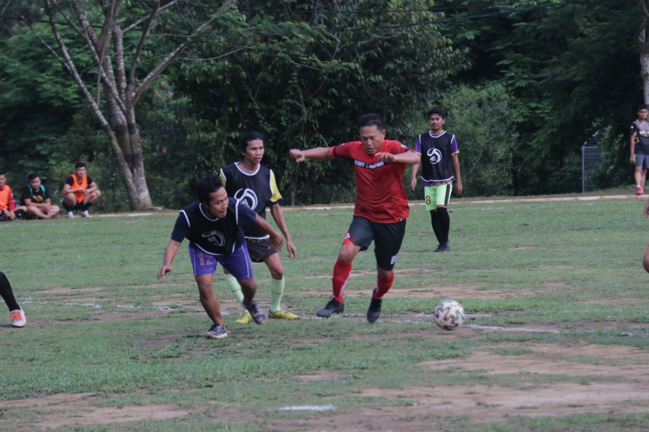 HUT Bhayangkara Polda Kepri Gelar Pertandingan Persahabatan Bersama Wartawan