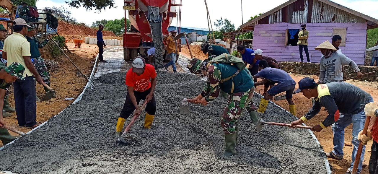 TMMD Personil Kodim 0316/Batam Bahu-membahu dalam Membangun