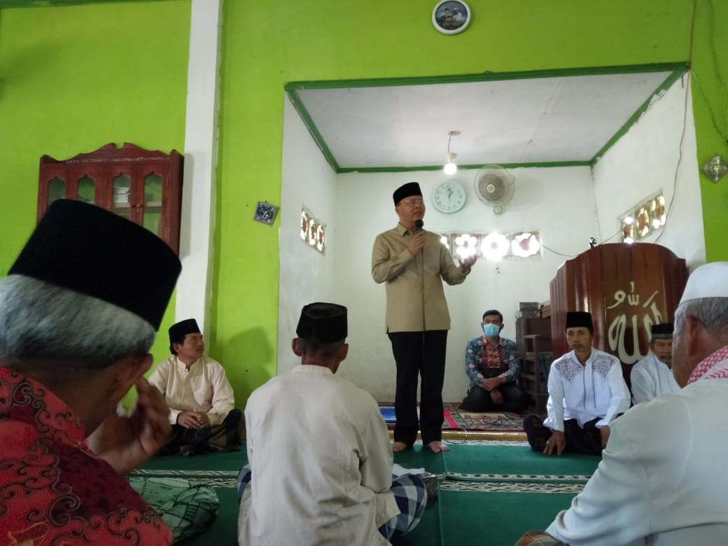  Isi Khutbah di Renah Panjang Gubernur Rohidin Jalin Keakraban Bersama Masyarakat