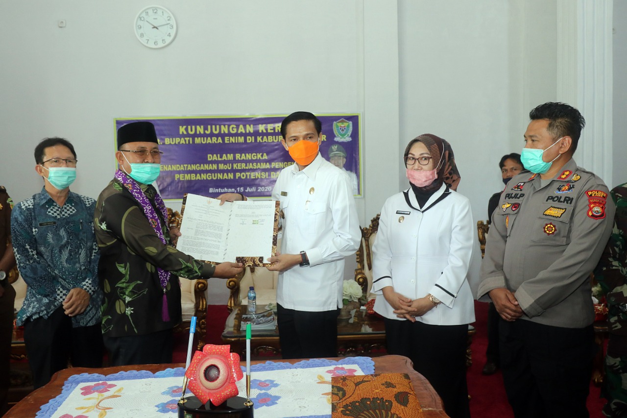 Pengembangan Potensi Daerah Kaur dan Muara Enim Jalin MoU