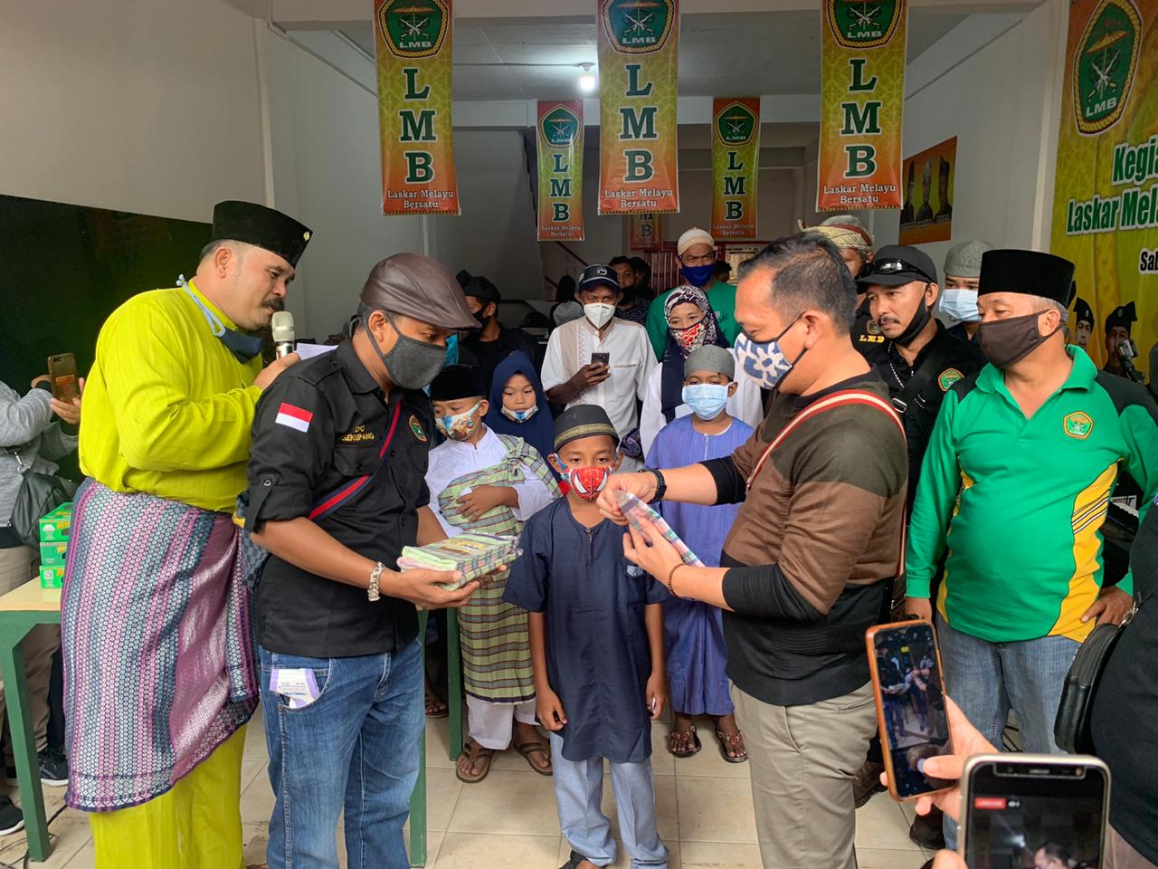 Kerjasama Polda Kepri dan LMB 140 Anak Ikuti Khitanan Massal