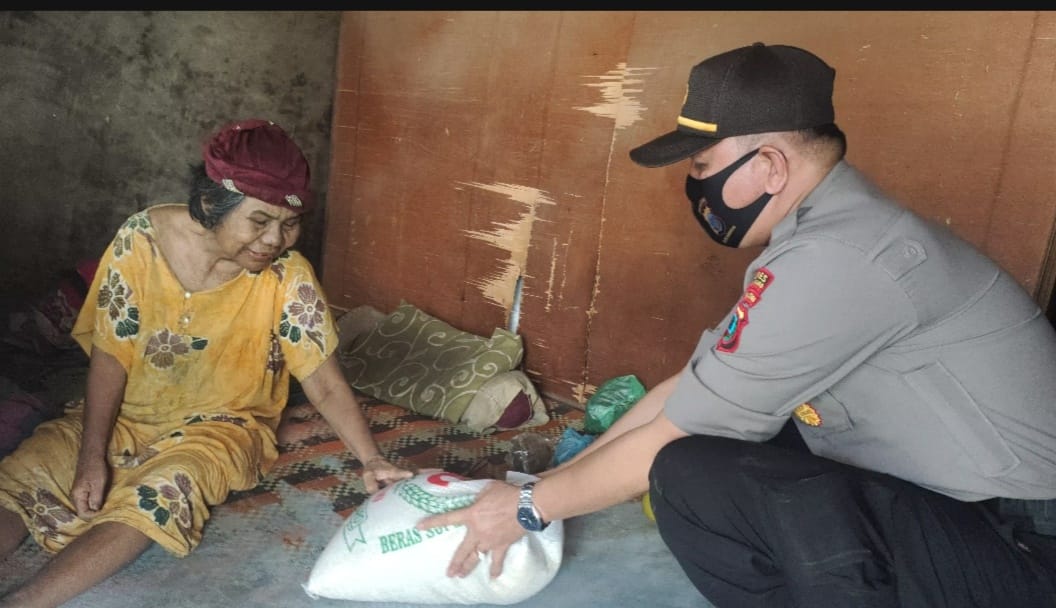Polsek Mardingding Telusuri Warga yang Belum Tersentuh Bantuan
