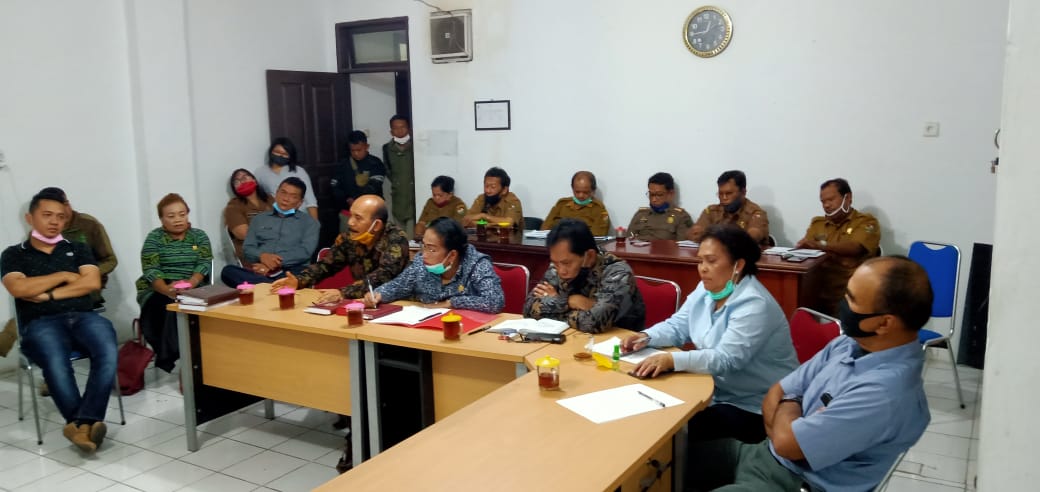 Sampaikan Aspirasi di DPRD Karo Warga Jandi Meriah Minta Kades Dicopot