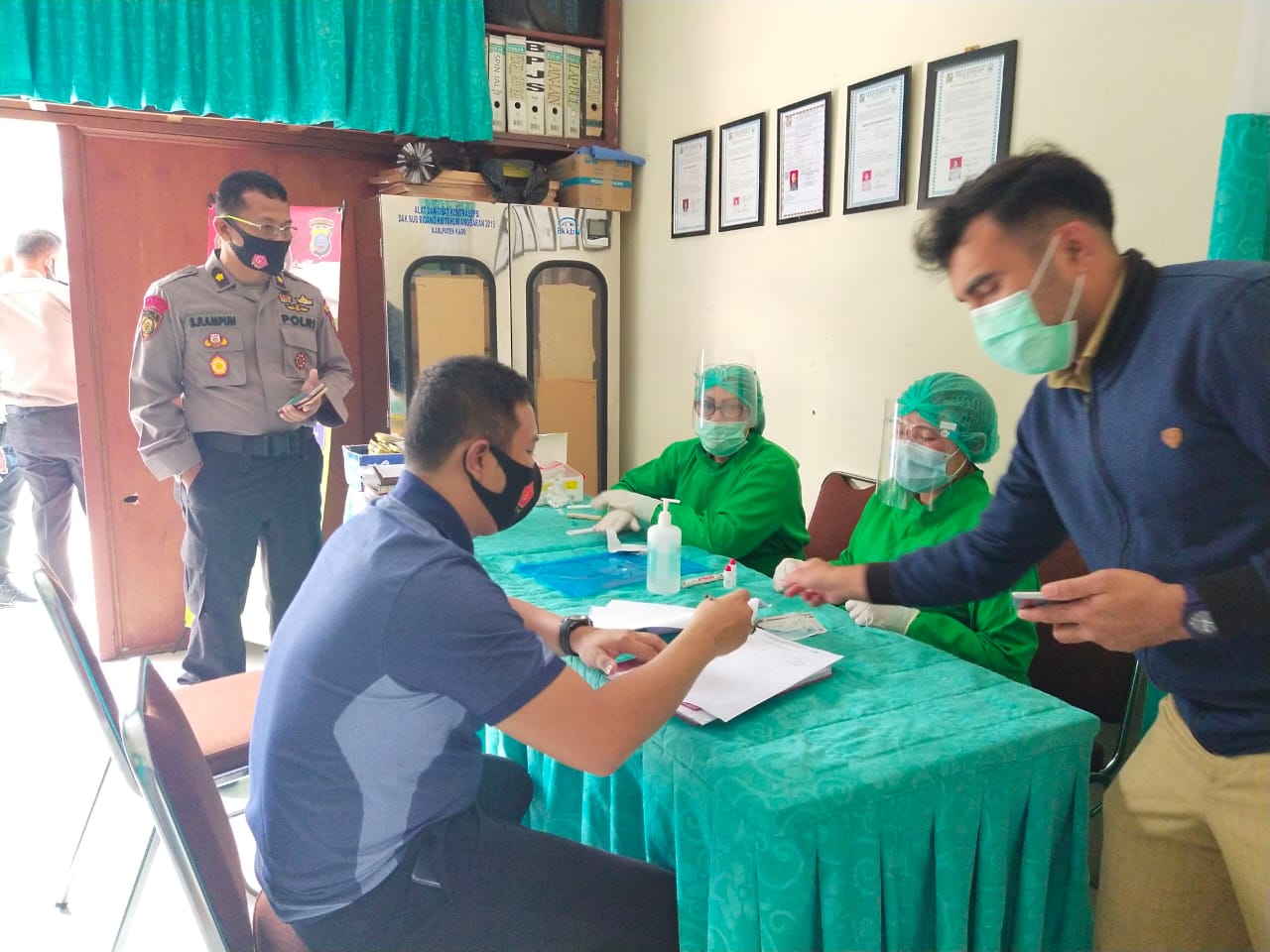 Kabag dan Kasat Baru Polres Tanah Karo Lakukan Rapid Test