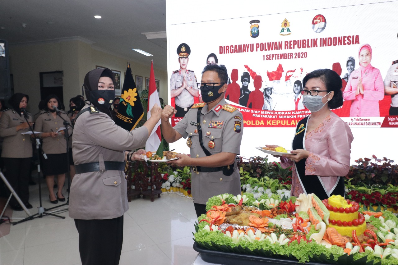 Polda Kepri Syukuran Hari Jadi Polwan ke-72 Tahun 2020