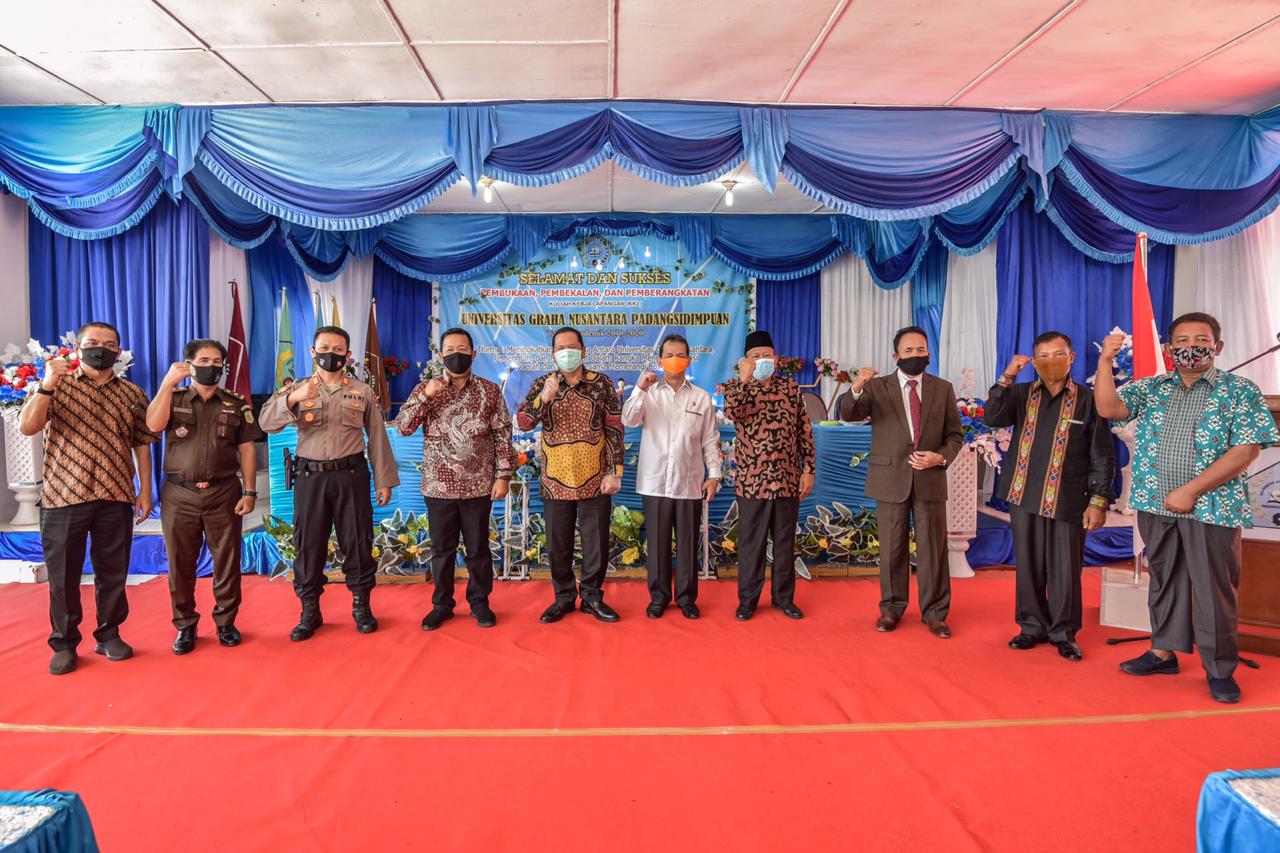 Walikota Padangsidimpuan Hadiri Pembekalan dan Pemberangkatan KKL UGNP