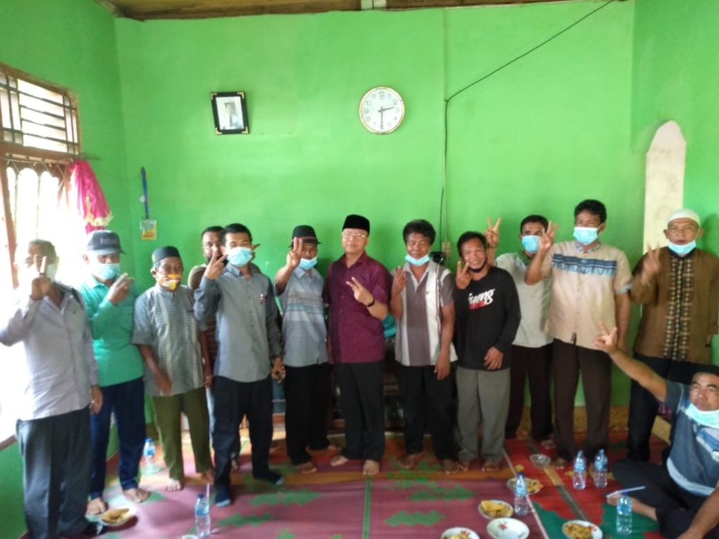 Pemuda Desa Teruntung Akui Pembangunan Jalan Era Rohidin Sangat Menyentuh
