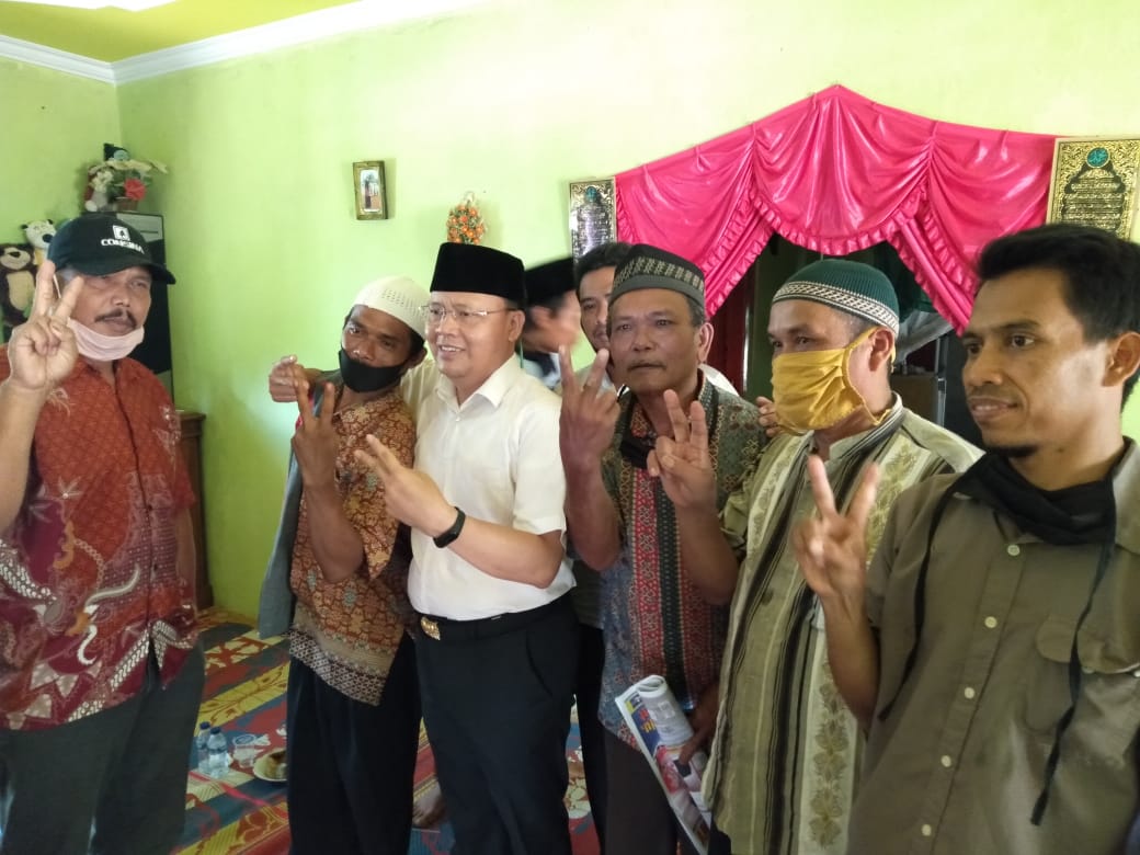 Bersih dari Jeratan Hukum dan Ekonomi Kerakyatan Diakui Masyarakat Air Rami : Kami Bangga Punya Rohidin