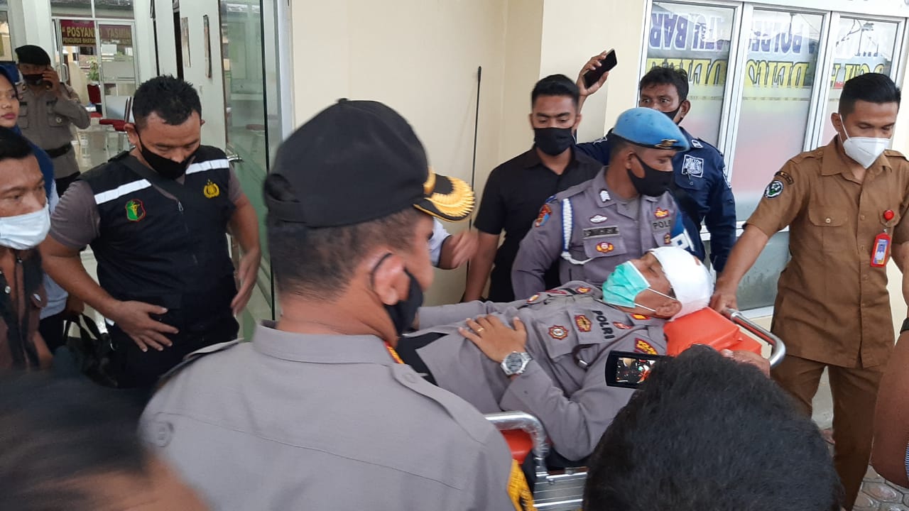 Terkena Lemparan Batu Kasat Sabhara Batu Bara Dilarikan Ke RS