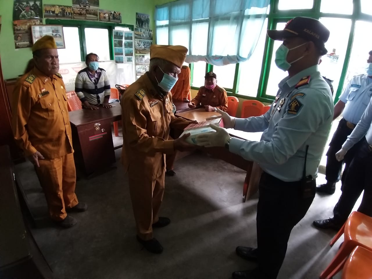 Rutan Kabanjahe Bagikan Masker dan Vitamin C