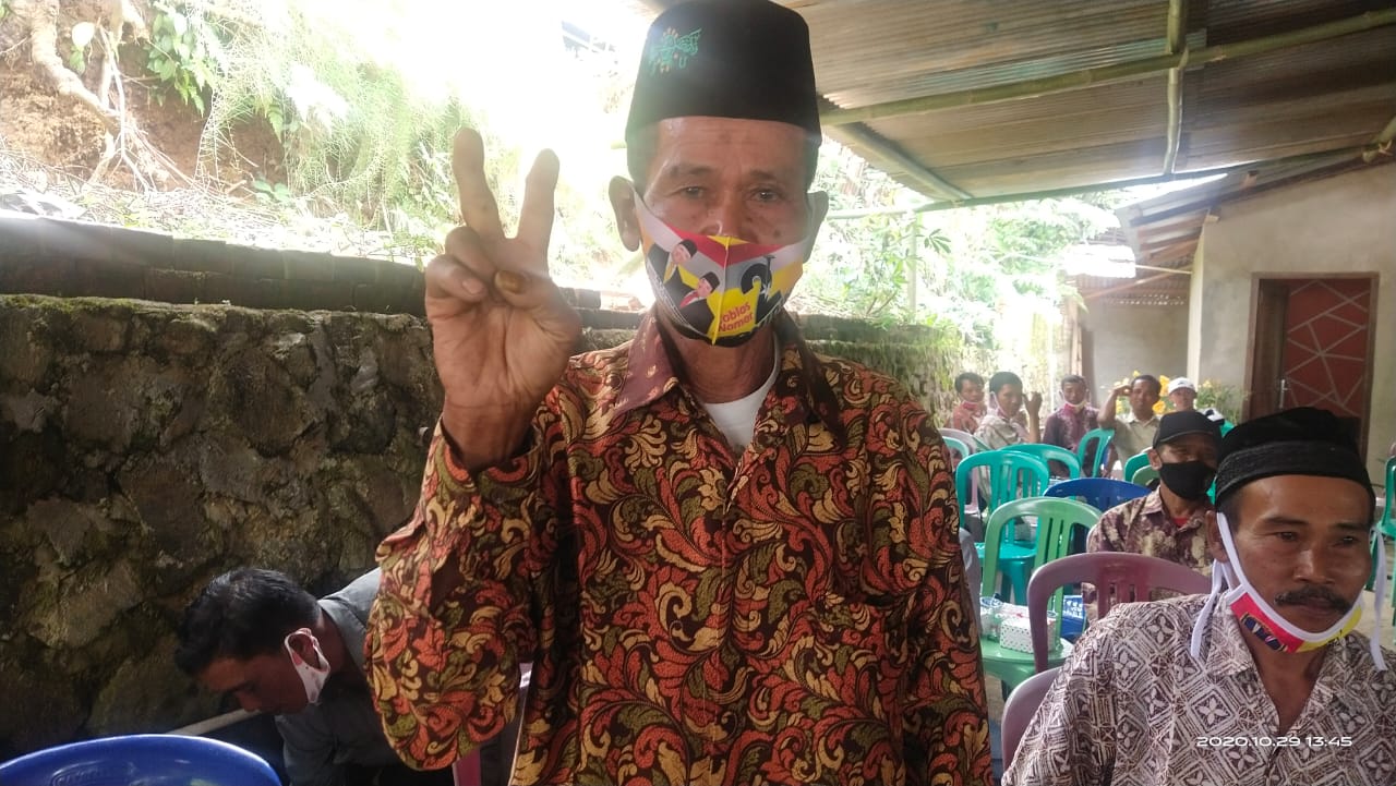 Curhat Bahagia Masyarakat Trans Mangkurajo Jalannya Dibangun Era Rohidin : Akses Perekonomian Desa Sangat Terbantu