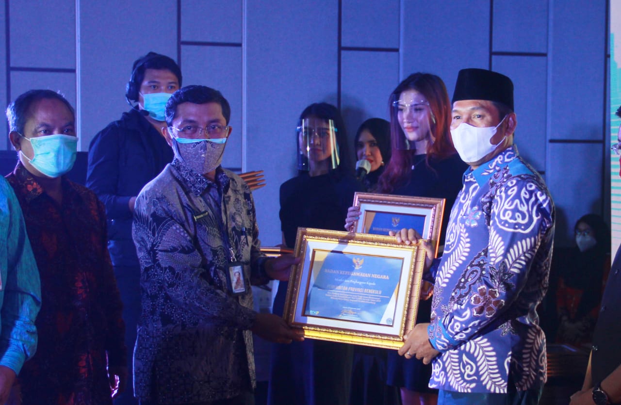 Sukses Selenggarakan SKB Pemprov Bengkulu Terima Penghargaan BKN RI