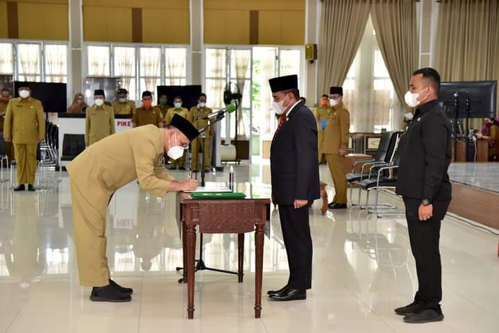 Tingkatkan Kinerja Organisasi Gubernur Sumut Lantik 3 Pejabat Eselon II