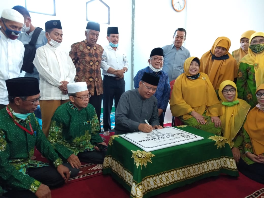 Rohidin Resmikan Masjid Siti Walidah Rejang Lebong