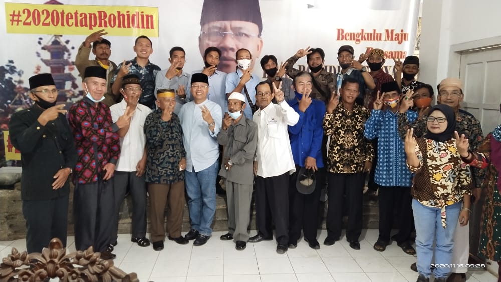 Tokoh Adat Sukaraja Bersikap Tekad Bulat Menangkan Rohidin-Rosjonsyah